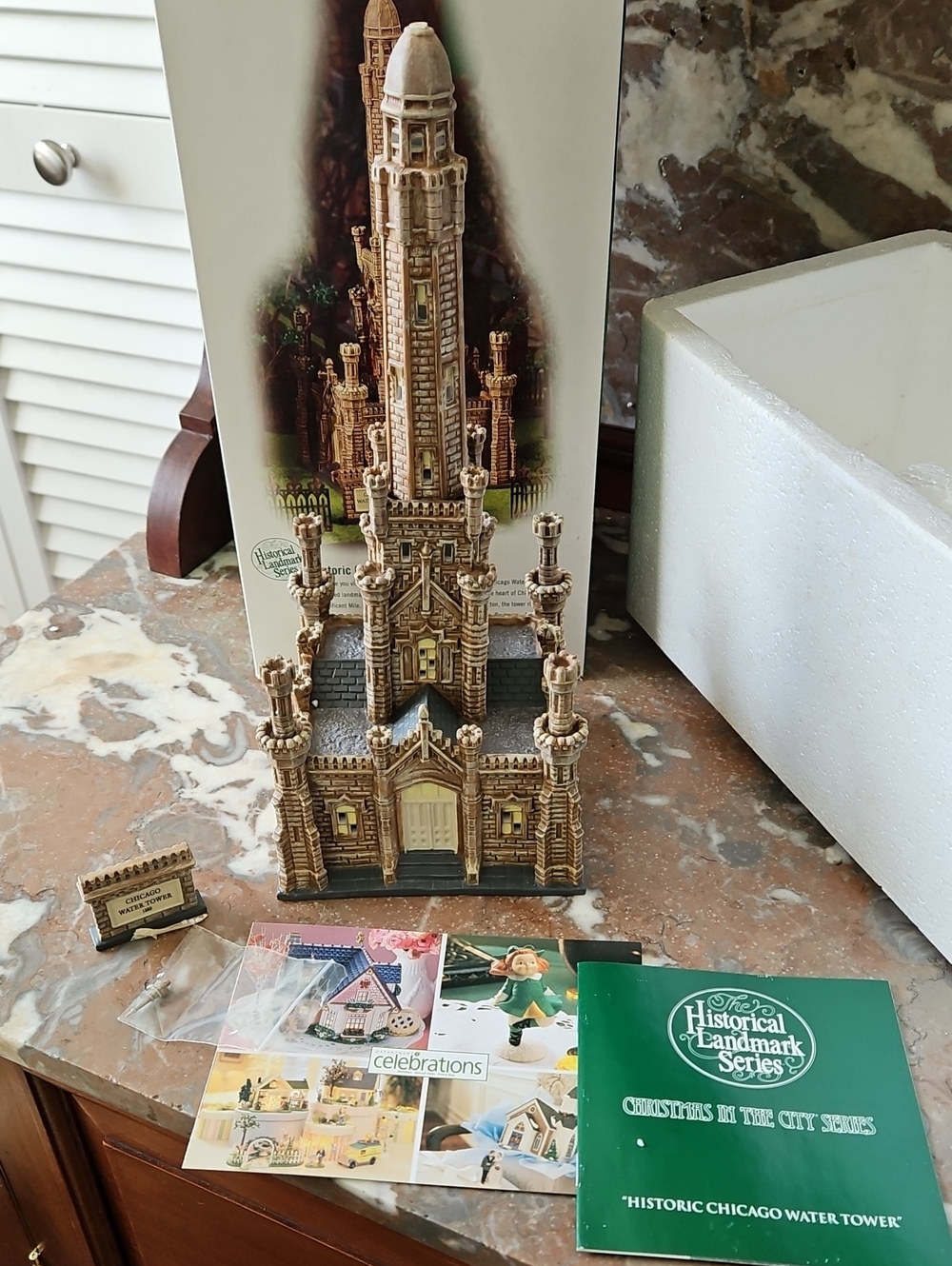NWT 2003 Department 56 Historic Chicago Water Tower